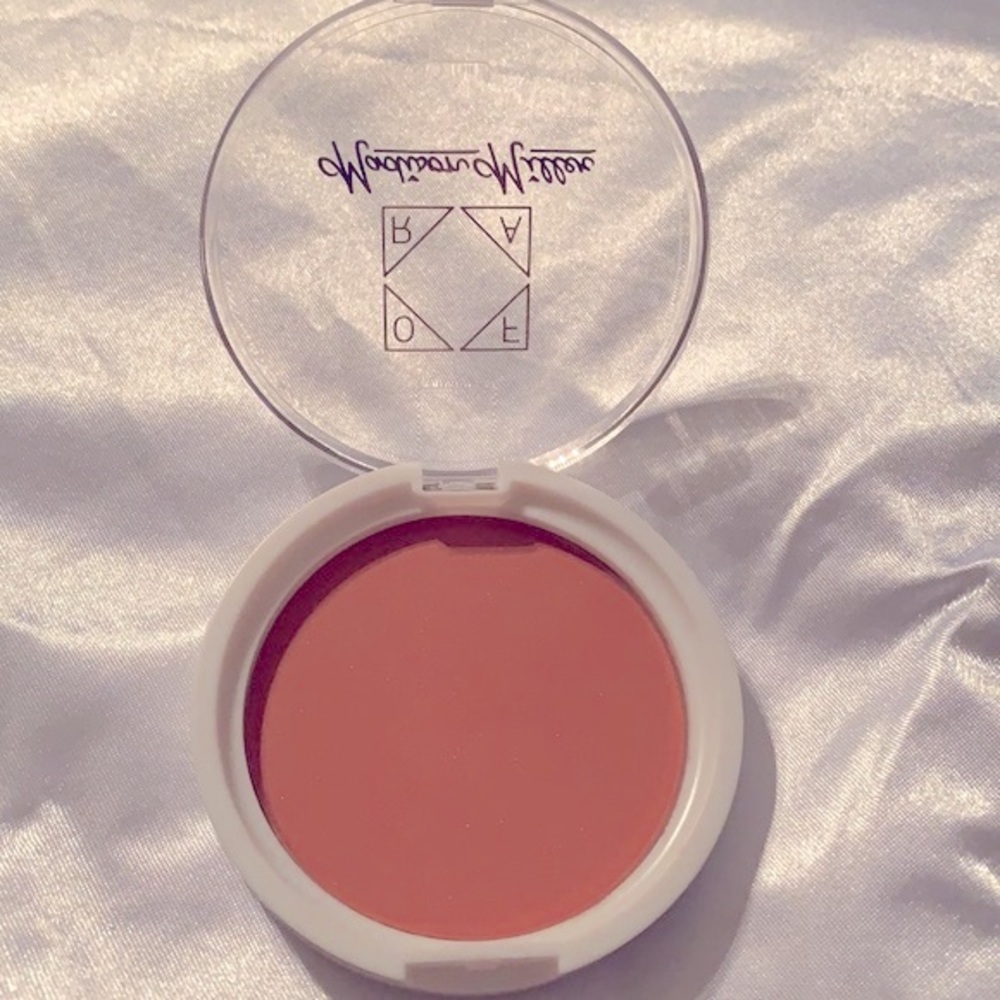 OFRA X MADISON MILLER 
Ollie Need is Love Blush 🔸 - Picture 15 of 16